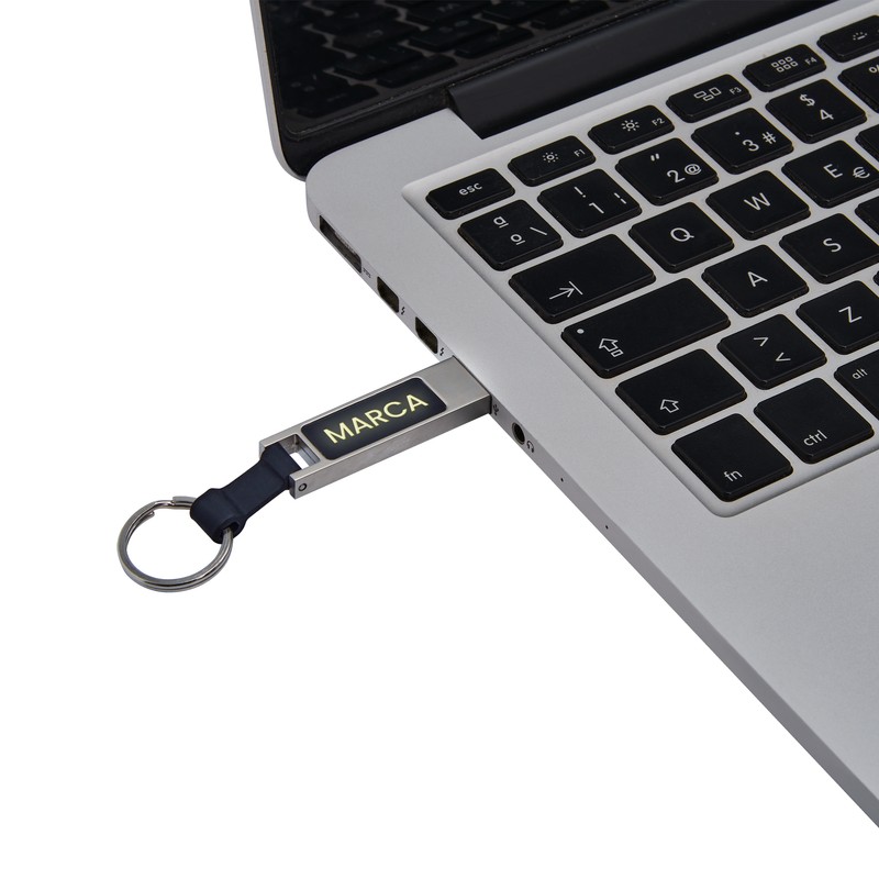 https://multimedias3-cloudsync-synology.s3.us-west-2.amazonaws.com/thumbnail_variantes/USB-333-N_2.jpg