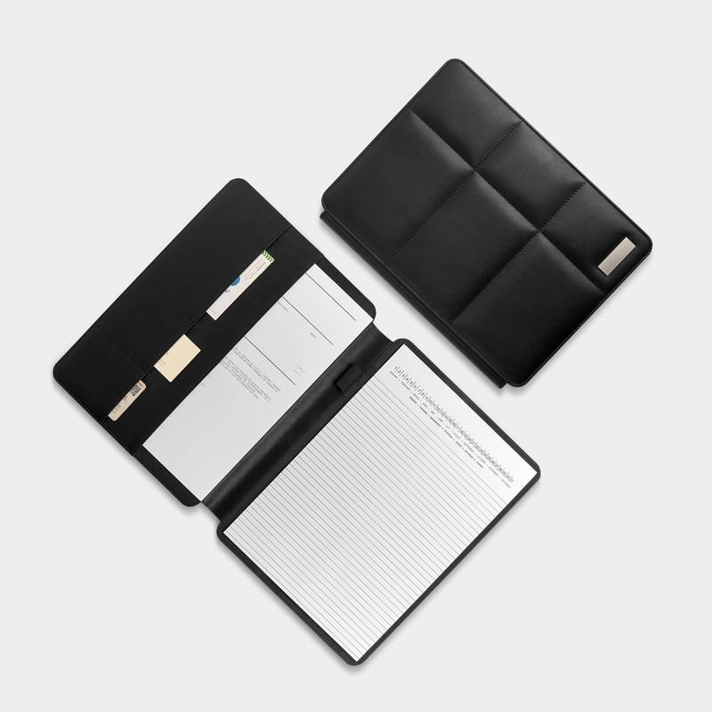 https://multimedias3-cloudsync-synology.s3.us-west-2.amazonaws.com/thumbnail_modelos/M-9090.jpg