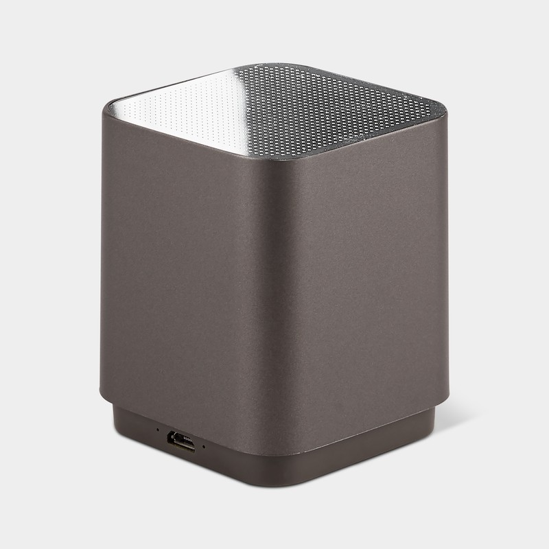 https://multimedias3-cloudsync-synology.s3.us-west-2.amazonaws.com/thumbnail_modelos/Z-1090.jpg
