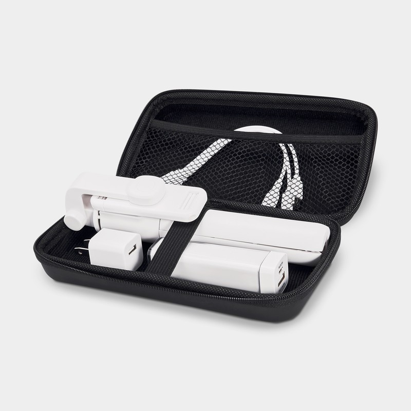 https://multimedias3-cloudsync-synology.s3.us-west-2.amazonaws.com/thumbnail_modelos/SET-066.jpg?v=208218699